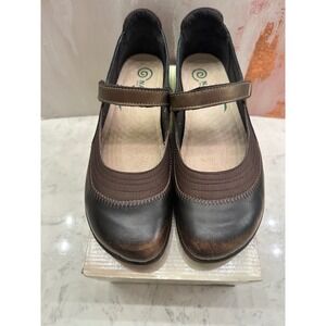 NAOT Women Sz 41 10 Kirei Suede Leather Mary Jane Comfort Shoes Brown New in Box